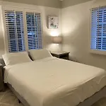 Los Angeles Oasis Villa With Heated Pool & Spa