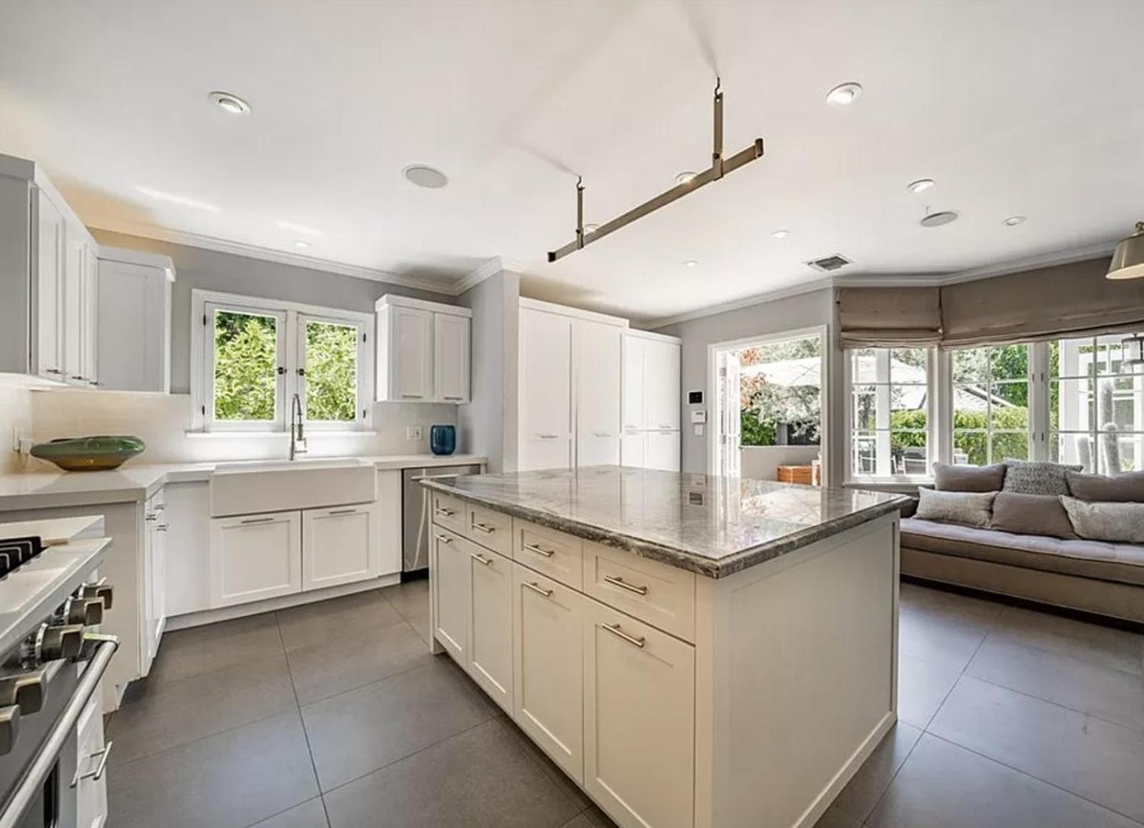 Pousada Angeles Oasis With Heated Pool & Los Angeles